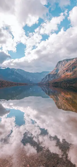 Mountain lake as a goldfish sees the colours